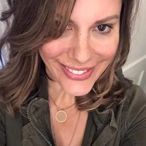 Meet your Posher, Carolyn